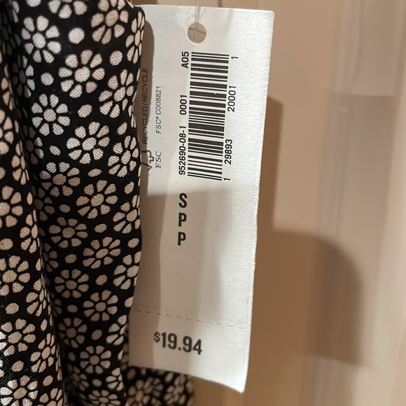 NWT Old Navy tank - Picture 3 of 5